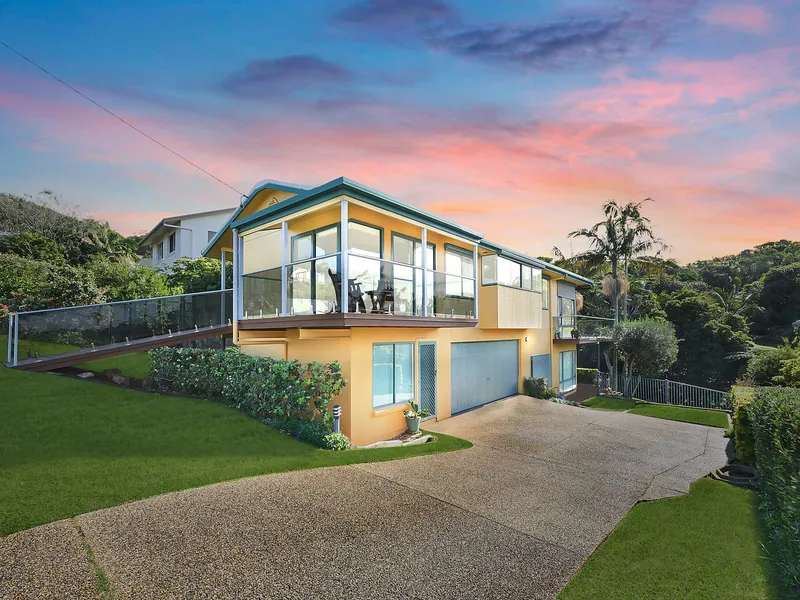 Magnificently intimate lighthouse and ocean views