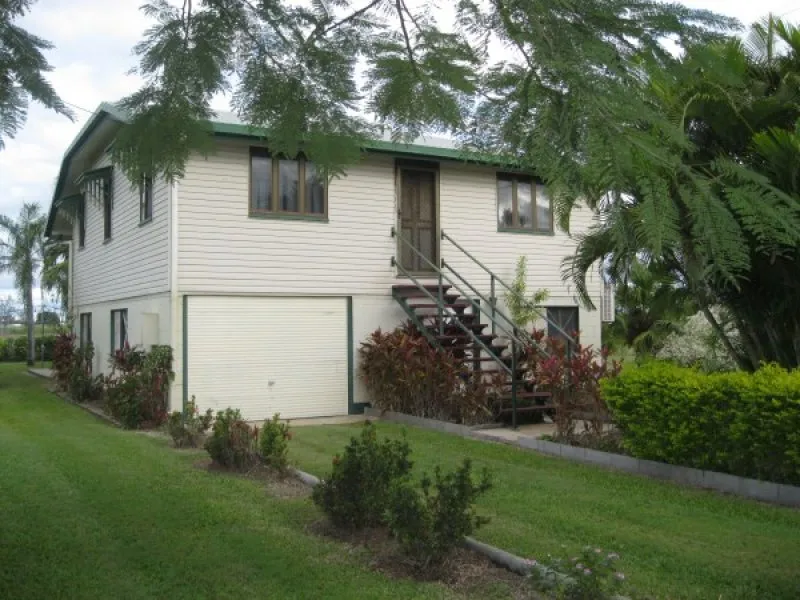 COUNTRY STYLE HOME