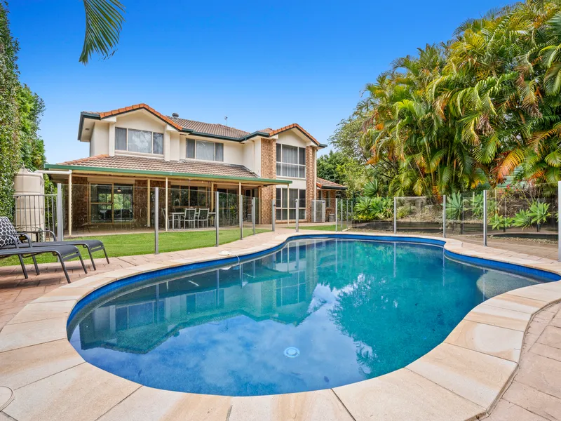 GRAND FAMILY HOME ON 1325m2 BLOCK!