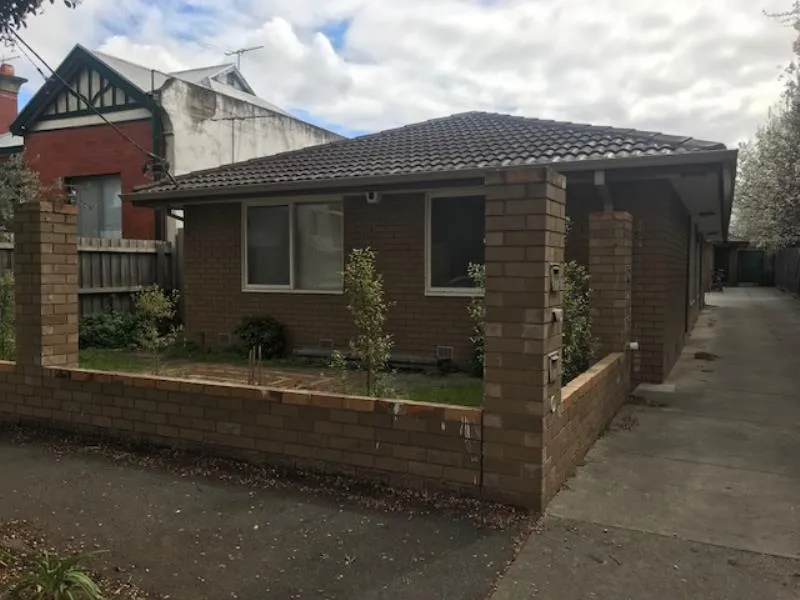 MODERN FRONT VILLA IN WONDERFUL LOCATION