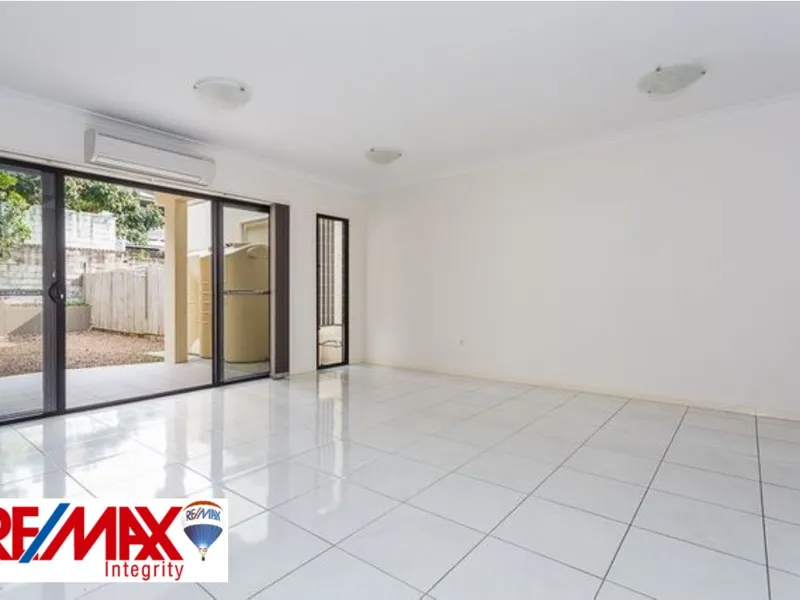 SPACE, STYLE, AIR CON, 2 CAR GARAGE AND CONVENIENCE! WHAT MORE COULD YOU ASK FOR?