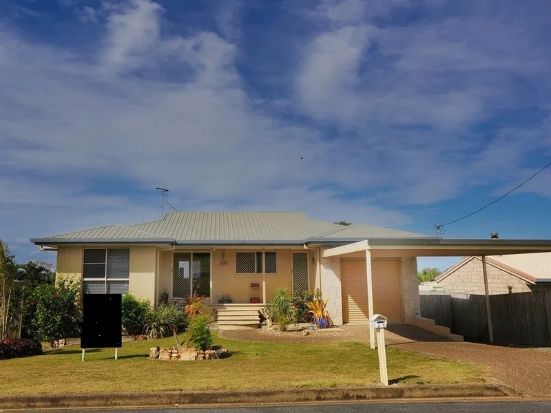 4 Bedroom Home with deck & views