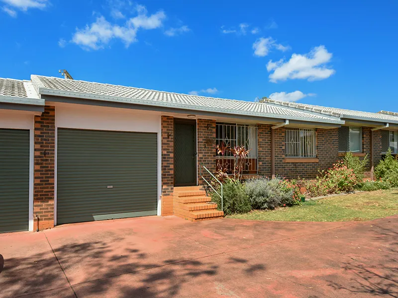 Affordable Unit  Close to Shopping Centre