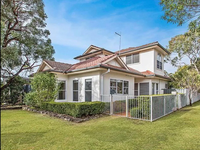 Miranda 2 bedrooms granny flat Total 80 m2 size 