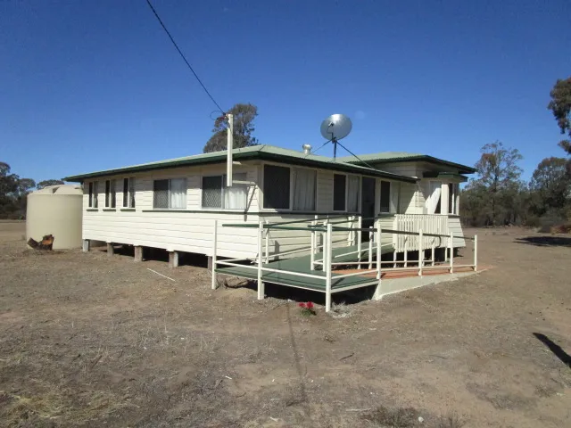 2 BEDROOM WITH 2 SLEEPOUTS ON 36.20 ACRES