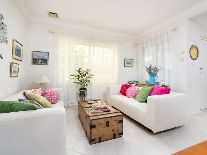 LOVELY SINGLE LEVEL LIVING