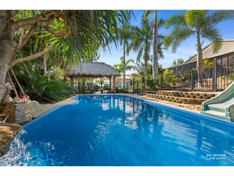 Amazing Tropical Paradise on 1326m2 with 2 Bedroom Granny Flat in the Heart of Emu Park !