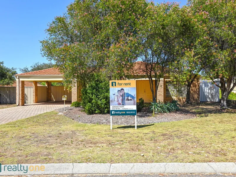 LARGE FAMILY HOME SITUATED IN QUIET GLEN IRIS ESTATE 
