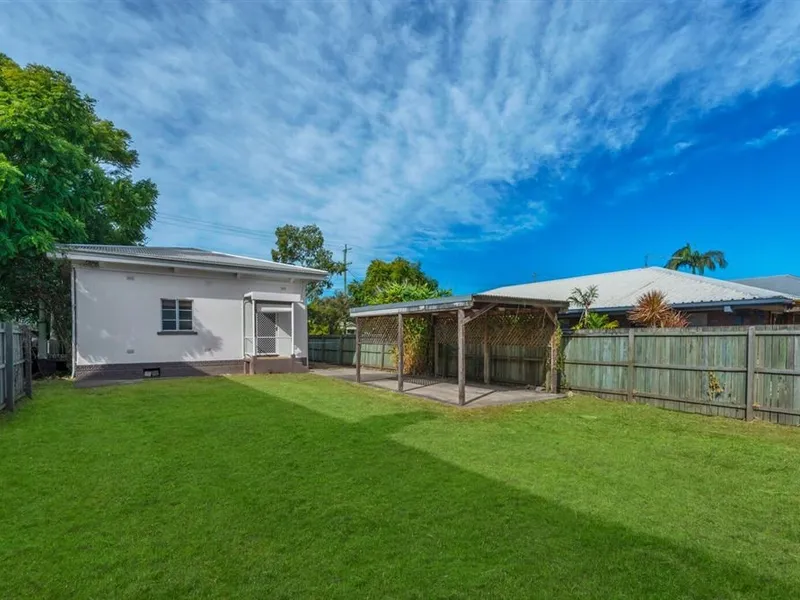 Stunningly Renovated Home in Hendra