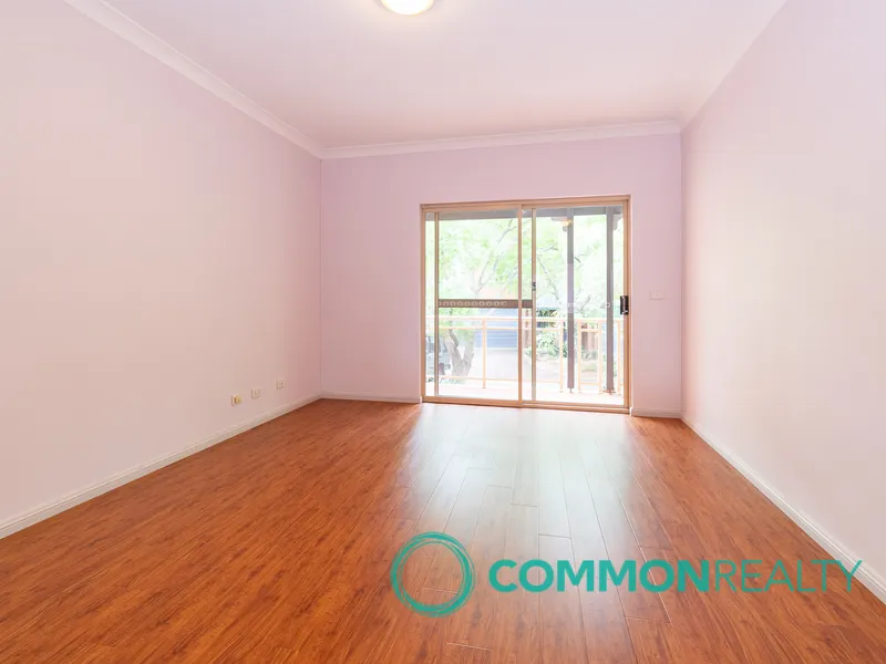 High Ceiling Spacious 3 Bedroom Townhouse