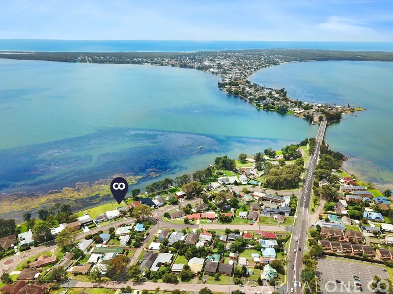 PRIME WATERFRONT LOCATION TO BUILD YOUR DREAM HOME!