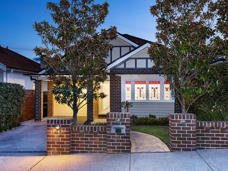 Entertainers' dream of space, privacy and style