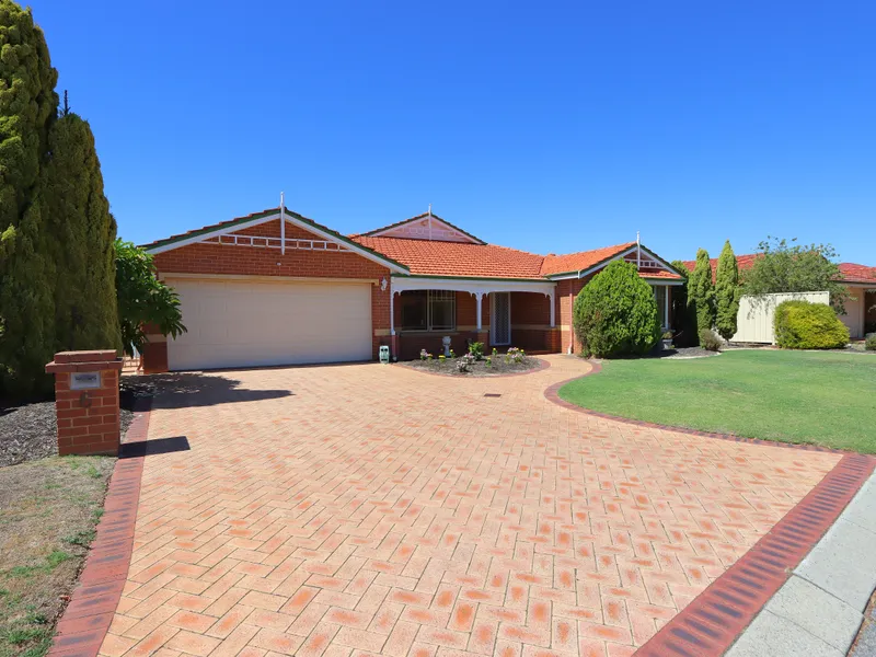 Take a Stroll down the Avenues!