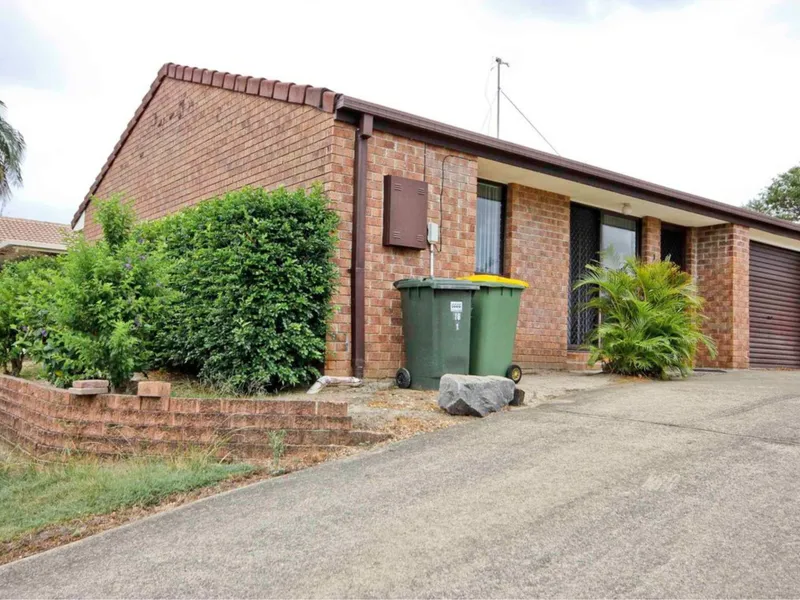 Tidy Duplex - Conveniently Located!