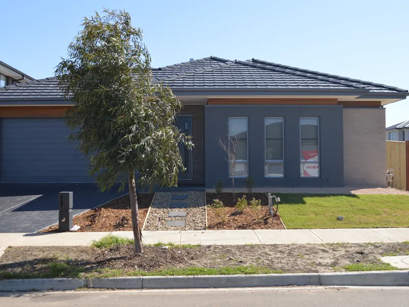 6 Spinner Way Point Cook