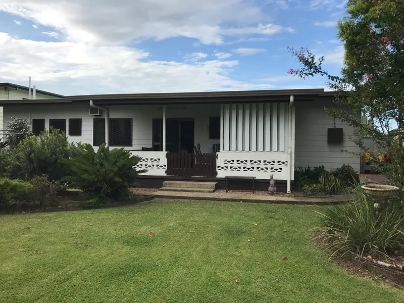 FAMILY HOME - 4 BEDROOMS PLUS