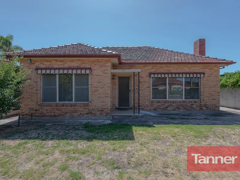 GREAT FAMILY HOME ADJACENT LINEAR PARK
