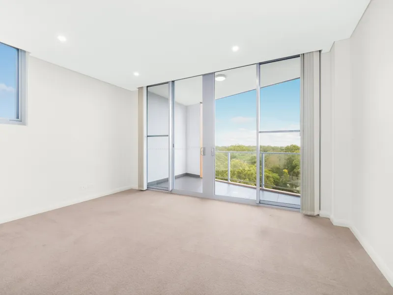 Morden and Spacious One Bedroom with Panoramic View
