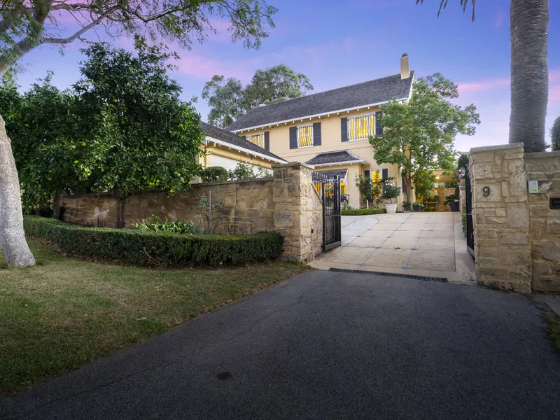 ENCHANTING CHARACTER HOME NEAR THE RIVER