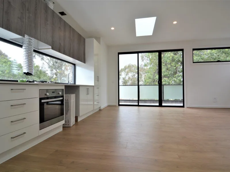 Near New Townhouse With Elegance and Style. 