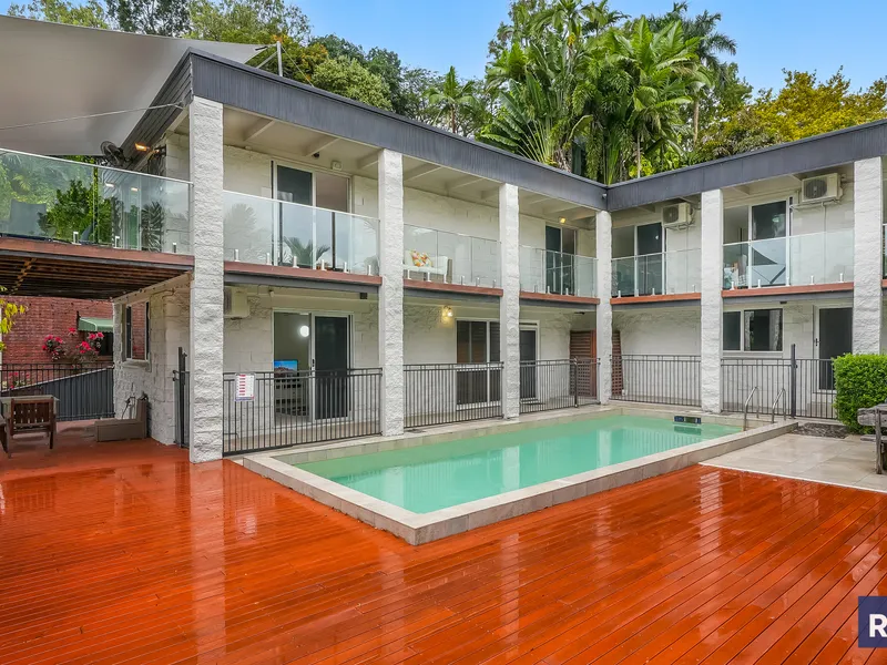 Unveiling Tranquil Elegance in Freshwater