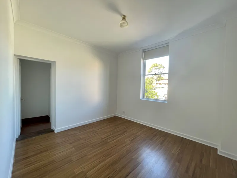 Freshly Painted Throughout, Spacious Three Bedroom Flat