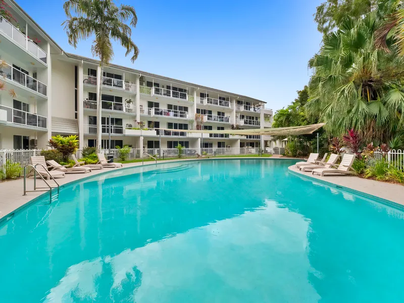 A Coastal Rainforest Retreat in Coral Coast Resort, Palm Cove