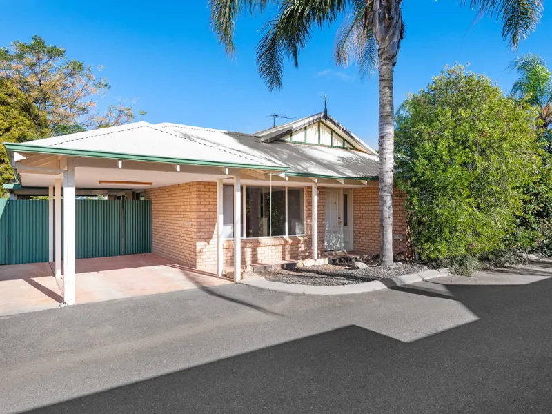 Very Neat 3x2 with 2 living Areas