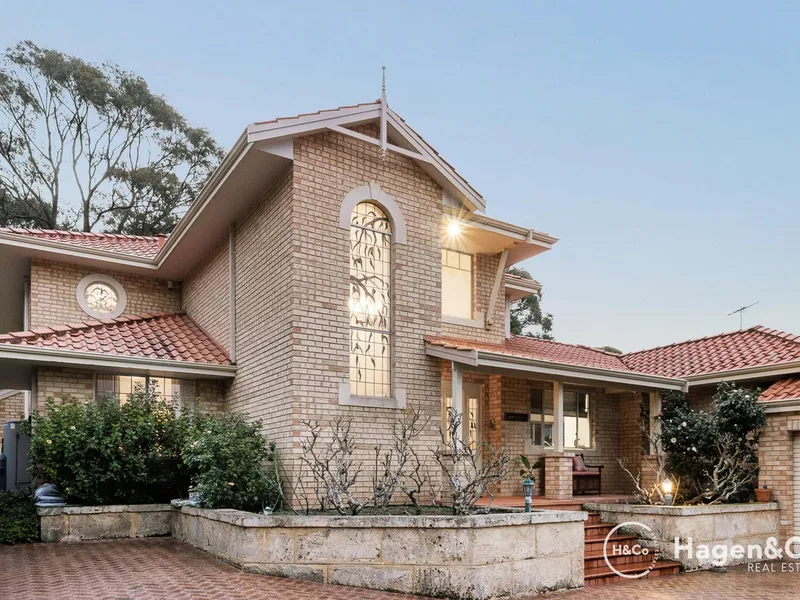 Parkside living on the border of Wembley Downs/City Beach