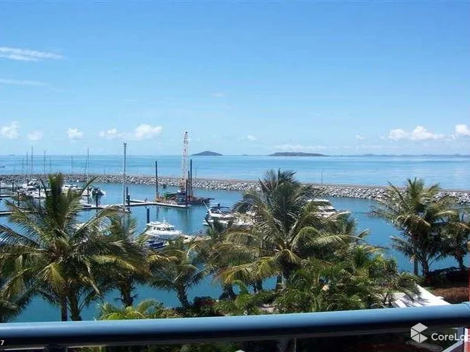 MACKAY'S INTERNATIONAL  MARINA - LARGE 4 BEDROOM/3 BATHROOM APARTMENT 