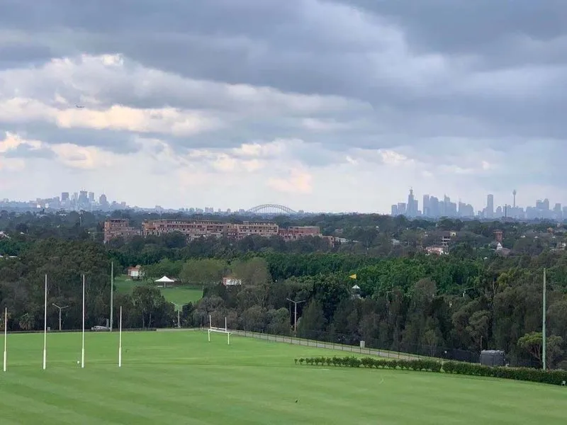 Luxury Nearly New Two Bedrooms with Sydney CBD View