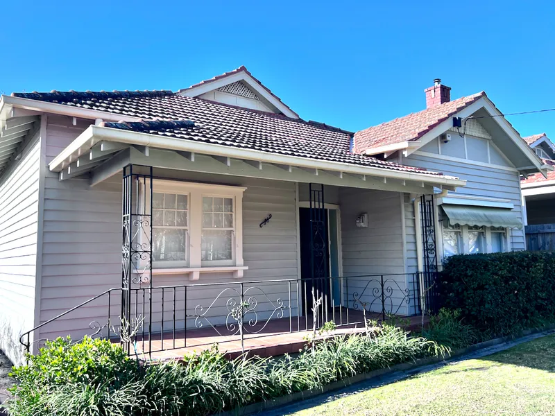 Stunning Location, Delightful Family Home, Within Easy Reach Of Everything