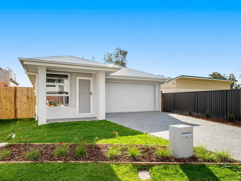 MODERN - SPACIOUS HOME