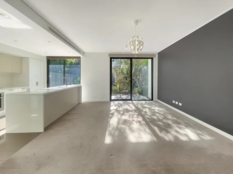 LUXURIOUS FAMILY HOME