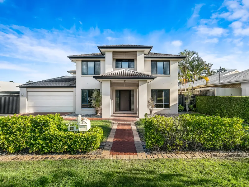 Spacious Well-Maintained Family Home in a Quiet Neighbourhood