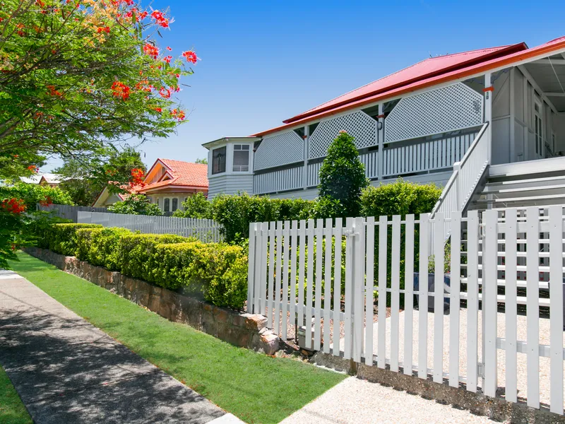 Original traditional Queensland home in complex of 10. Have the convenience of a townhouse with the look of a classic!