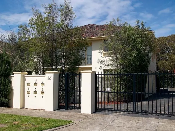 Freshly painted, spacious and sunny