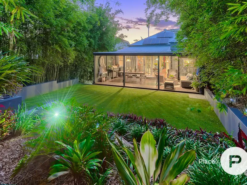 One of Brisbane’s cutest cottages – don’t miss this one!