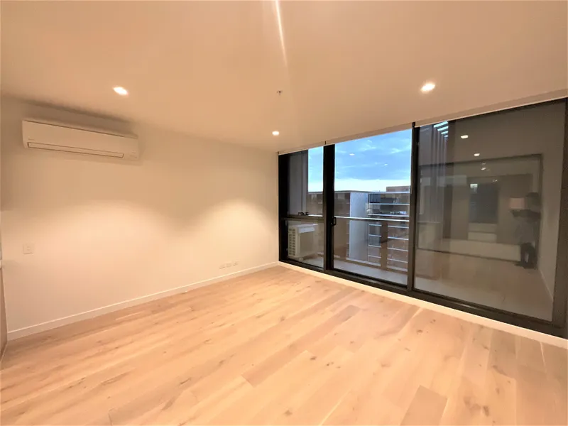 Brand new modern design apartment in Royal Botanic Gardens Precinct