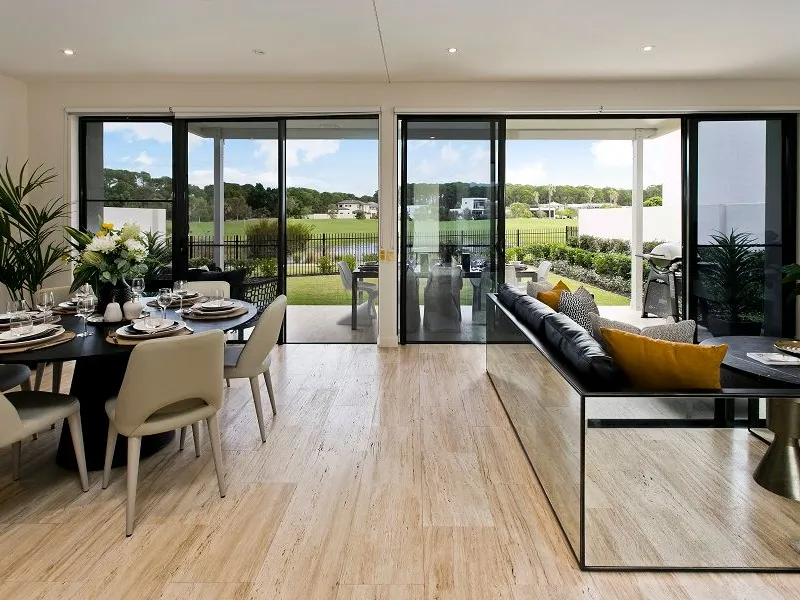 FABULOUS MODERN HOME IN SIX STAR RESORT SANCTUARY COVE $1285 per week