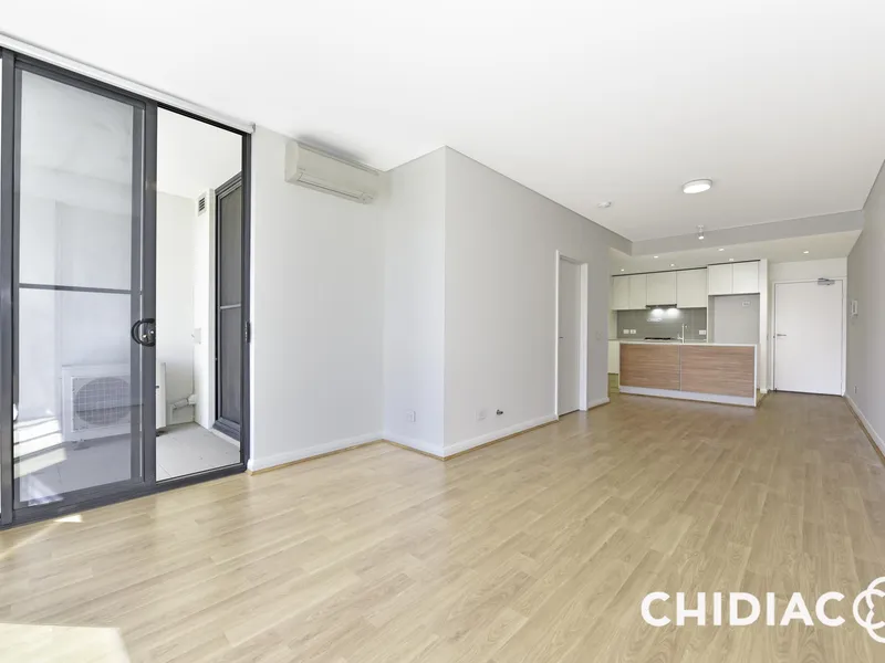 Sun lit apartment | Private views | Floorboards