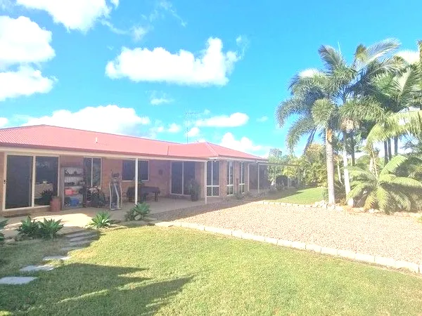 COUNTRY LIFESTYLE AT ITS FINEST