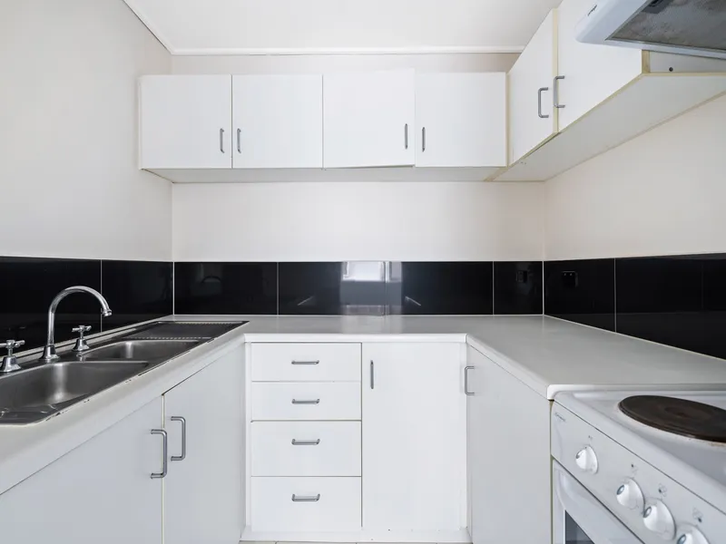 Malvern Central Apartment