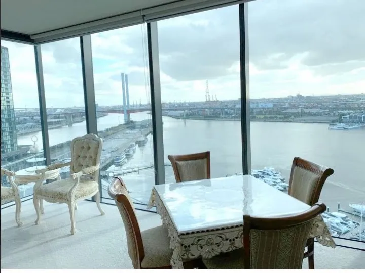 DOCLANDS PURE LUXURY APARTMENT BOASTS THE BEST WATER VIEWS   AN ARCHITECTURAL MASTERPIECE FOCUSED ON THE HIGHEST QUALITY