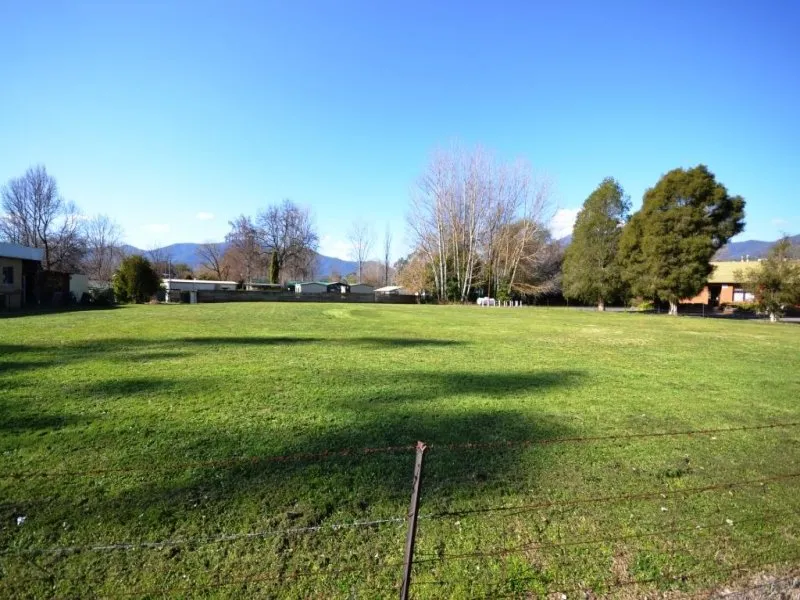 Mixed Use Zoned Land in High Profile Tawonga South Business District 