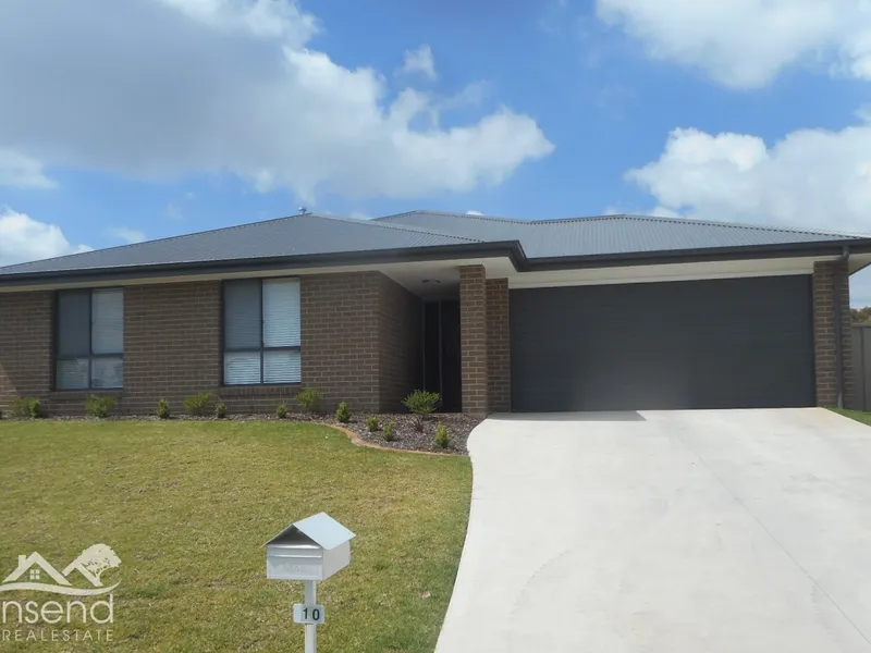 MODERN FOUR BEDROOM HOME