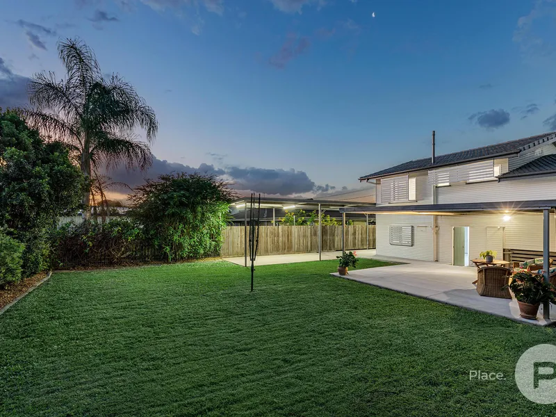 INVITING FAMILY CLASSIC WITH SIDE ACCESS AND CONTEMPORARY UPGRADES