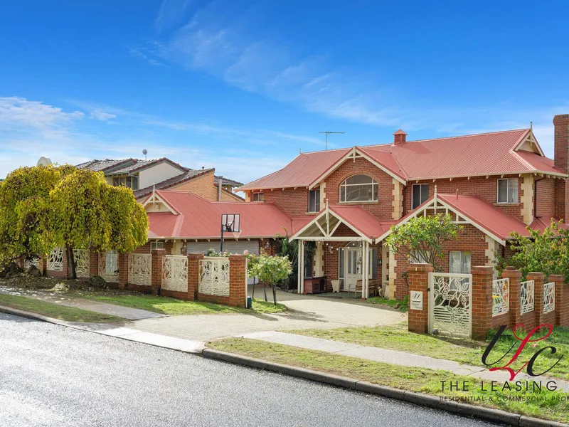 EXECUTIVE FAMILY HOME