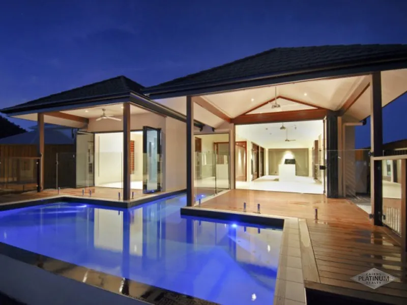 Gateway to the Great Barrier Reef!