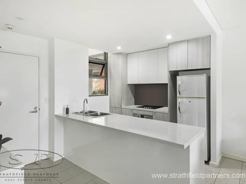 Modern lifestyle, Close to Schools with District Views 